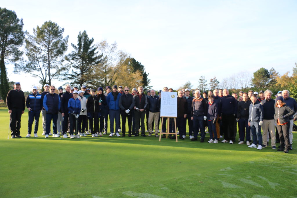 Ensemble des participants au Tournoi de Golf